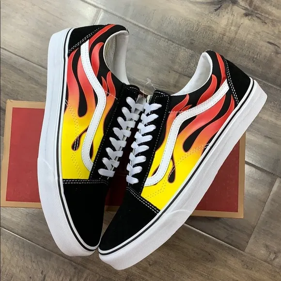 VANS OLD SKOOL FLAME black/black true white wmns