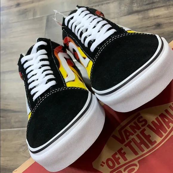 VANS OLD SKOOL FLAME black/black true white wmns