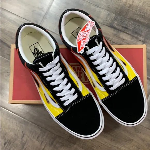 VANS OLD SKOOL FLAME black/black true white wmns