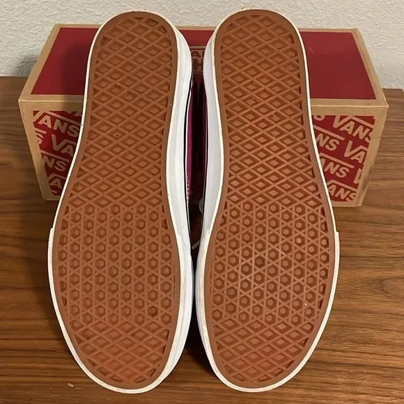 Vans Old Skool Fuchsia Red/True White Shoes- Size 8M/9.5W- worn once!