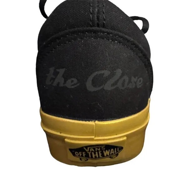 Vans Old Skool Harry Potter Golden Snitch sneakers NWOT - Men’s 5.5/ Women’s 7