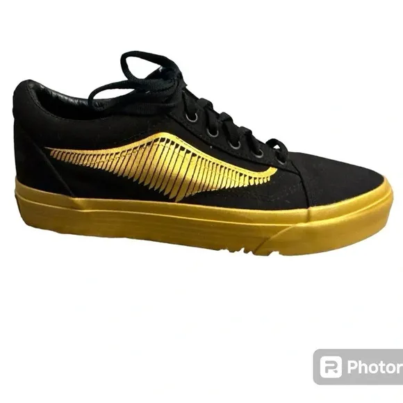 Vans Old Skool Harry Potter Golden Snitch sneakers NWOT - Men’s 5.5/ Women’s 7