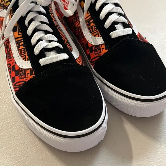 VANS | Old Skool Logo Flame Shoes in Black and True White