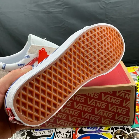 Vans Old Skool Logo Sued Women’s Various Sizes