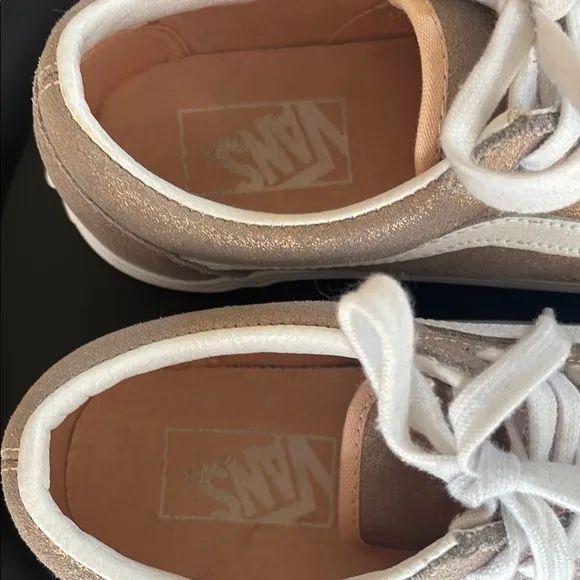 VANS Old Skool Rose Gold Sneakers – Size 7.5 (Metallic Finish)