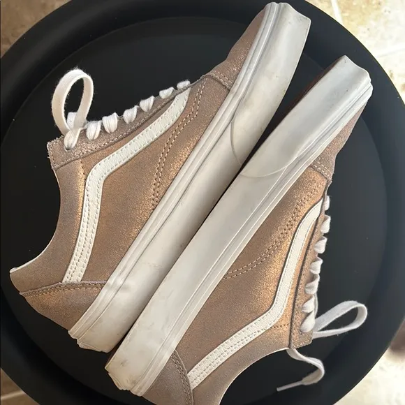 VANS Old Skool Rose Gold Sneakers – Size 7.5 (Metallic Finish)