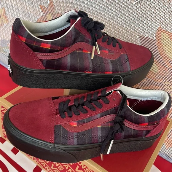 Vans Old Skool Stacked Velvet Plaid Port/BlackVNOA7Q5M02YWMNS Platforms