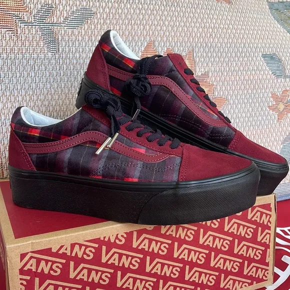 Vans Old Skool Stacked Velvet Plaid Port/BlackVNOA7Q5M02YWMNS Platforms
