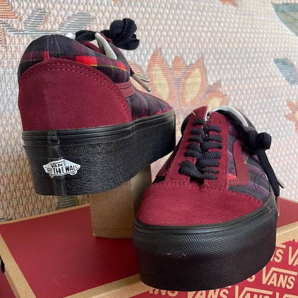 Vans Old Skool Stacked Velvet Plaid Port/BlackVNOA7Q5M02YWMNS Platforms