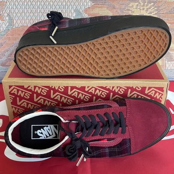 Vans Old Skool Stacked Velvet Plaid Port/BlackVNOA7Q5M02YWMNS Platforms