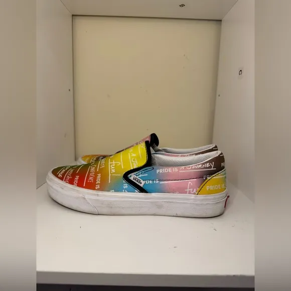 Vans Pride shoes women’s size 8.5 men’s size 7 rainbow