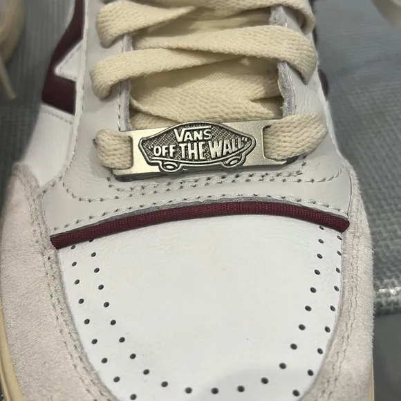 Vans Serio Collection Men’s Shoes, Size 7.5 (W9)
