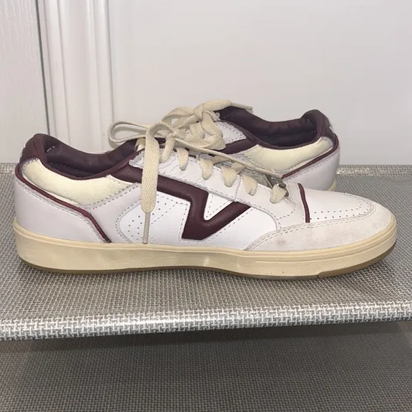 Vans Serio Collection Men’s Shoes, Size 7.5 (W9)