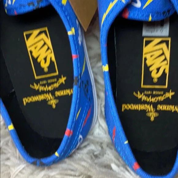 Vans shoes for women’s and men’s