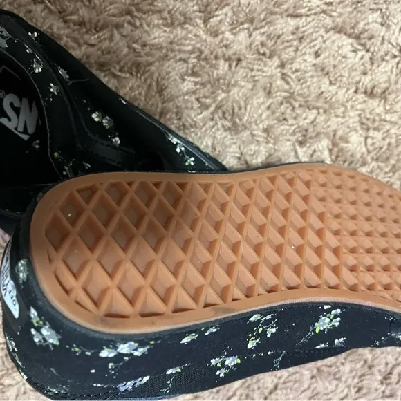 Vans shoes for women’s, NWT