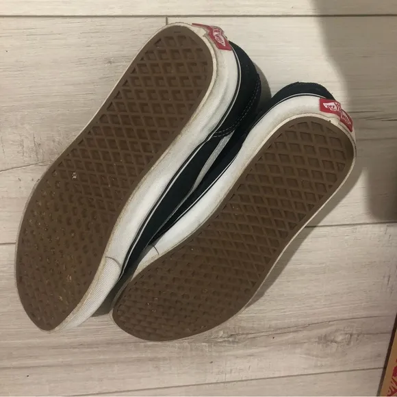 Vans size 10 shoes for teens or adult for men’s