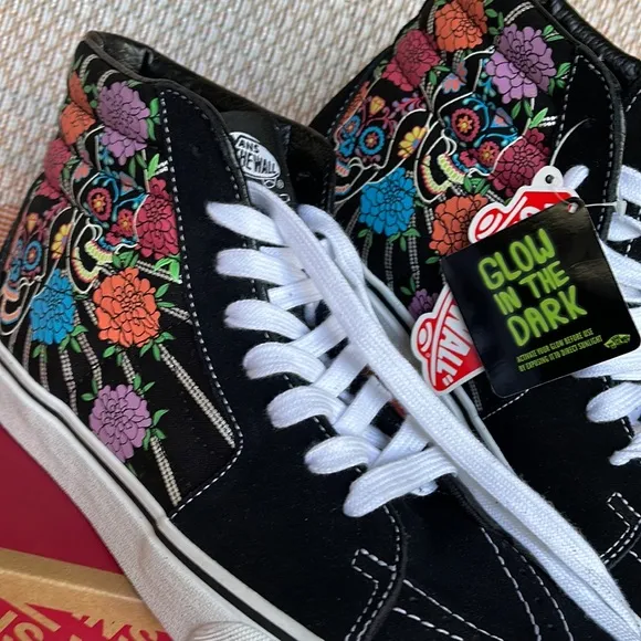 Vans Sk8-HiDia De Los Muertos Black/VNOA7Q5NBMWWMNS sneakers