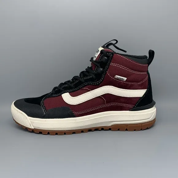 Vans UltraRange EXO HI MTE Maroon / White Shoes Men’s Sz 7 Women’s Sz 8.5