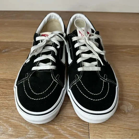 Vans Unisex Old Skool Black Low Top Skateboarding Sneaker Shoes