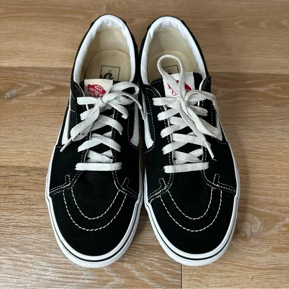Vans Unisex Old Skool Black Low Top Skateboarding Sneaker Shoes