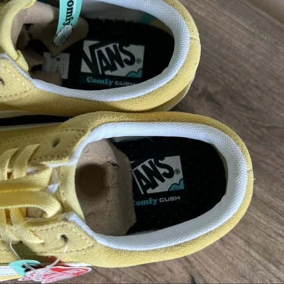 Vans Unisex Old Skool Honey Gold Unisex Suede Shoes Size 8 or 9.5