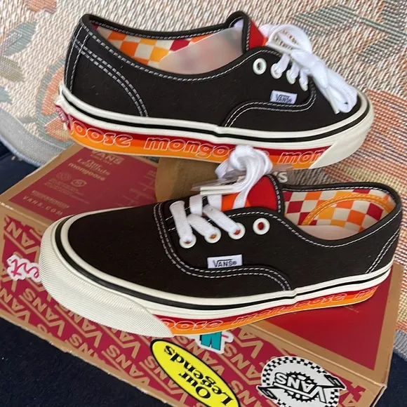 Vans WMNS Authentic 44 DOur Legends Mongoose BlacVNO0A4BVYBLKSneakers G