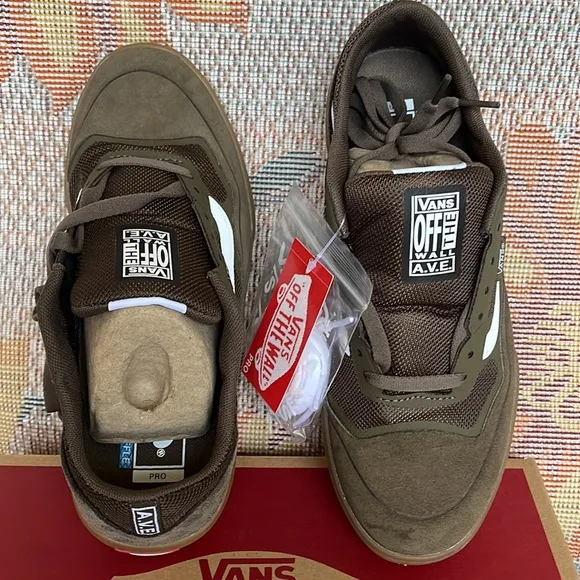 Vans WMNS Ave ProCanteen/GumVN0A4BT72KRSneakers G