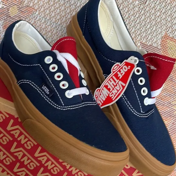 Vans WMNS Era(Gum) Dress Blues/Chili Pepper VN0A5JMLB09Sneakers