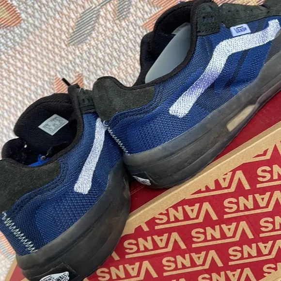 Vans WMNS Evdnt Ultimatewaf(Deuce) Black/True BlueVN0ASDY78B2Sneakers