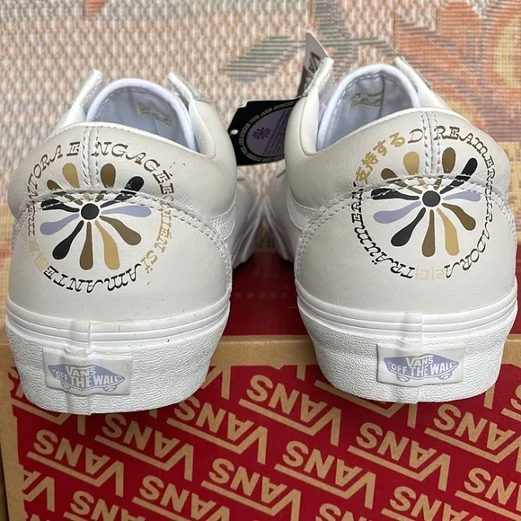 Vans WMNS Old Skool(Divine) White/True WhiteVN0A5KRFBSLSneakers