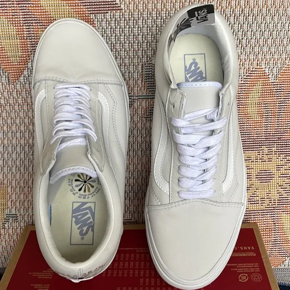 Vans WMNS Old Skool(Divine) White/True WhiteVN0A5KRFBSLSneakers