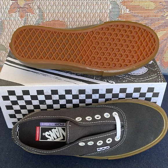 Vans WMNS Skate AuthenticRaven/GumVNOA5FC8241Sneakers - athletic shoes