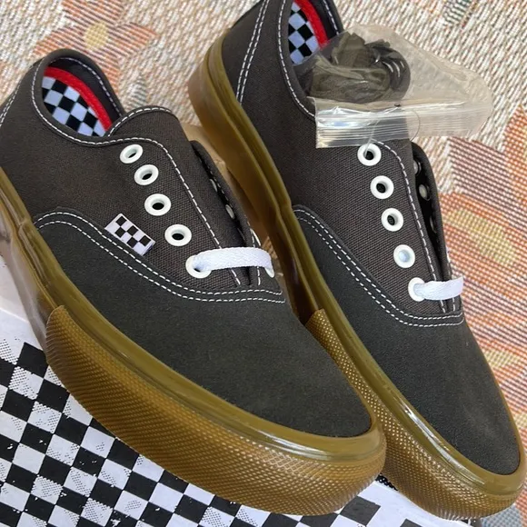 Vans WMNS Skate AuthenticRaven/GumVNOA5FC8241Sneakers - athletic shoes