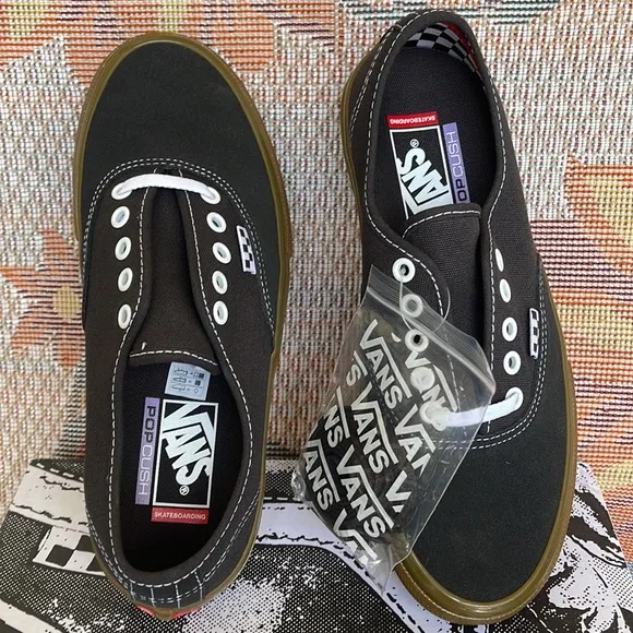 Vans WMNS Skate AuthenticRaven/GumVNOA5FC8241Sneakers - athletic shoes