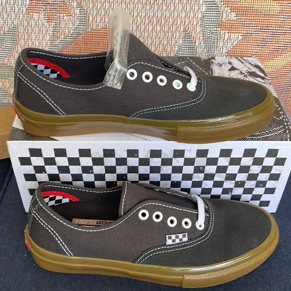 Vans WMNS Skate AuthenticRaven/GumVNOA5FC8241Sneakers - athletic shoes
