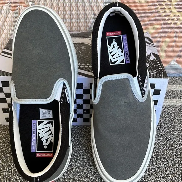 Vans WMNS Skate Slip-OnReflective Black/GreyVN0A5FCAN42Sneakers