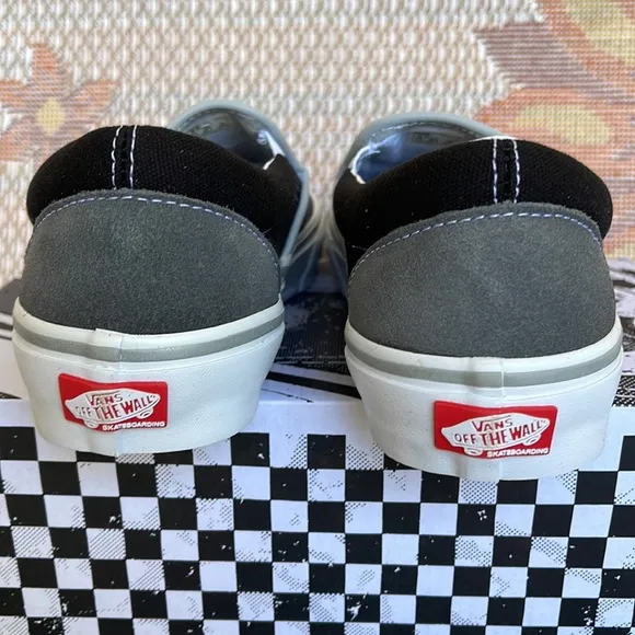 Vans WMNS Skate Slip-OnReflective Black/GreyVN0A5FCAN42Sneakers