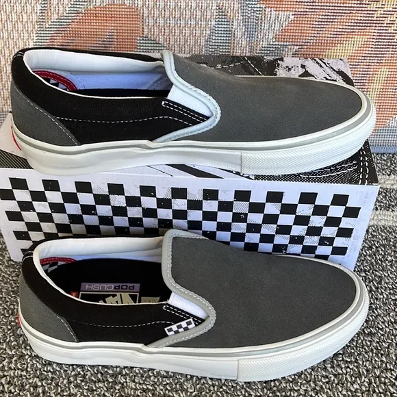 Vans WMNS Skate Slip-OnReflective Black/GreyVN0A5FCAN42Sneakers