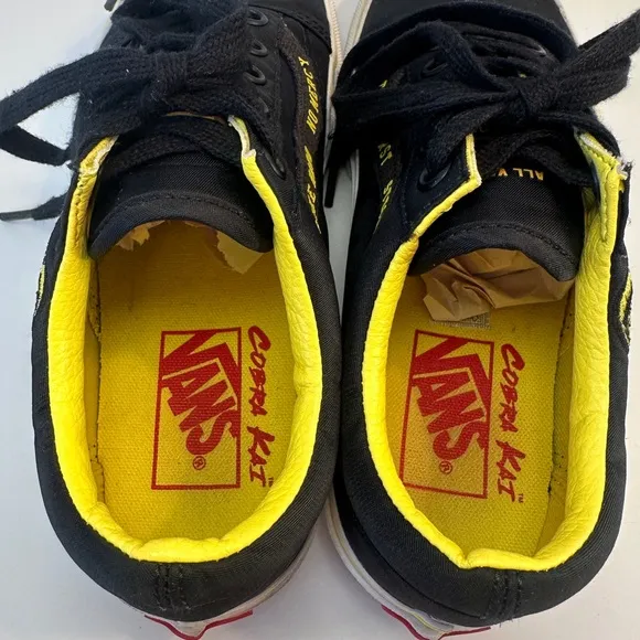 VANS X Cobra Kai Dojo Karate Kid Old Skool Sneakers Mens 4 Women’s 5.5