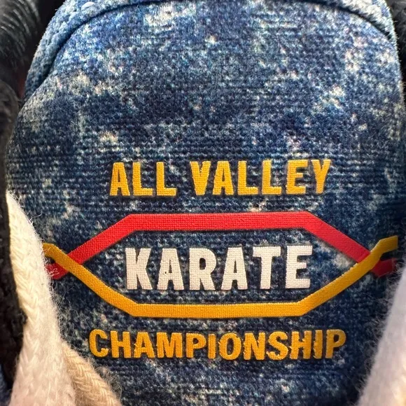 VANS X Cobra Kai Eagle Fang Karate Old Skool Sneakers Mens 4 Women’s 5.5