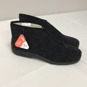 VAROMED unisex shoes size 11 men US