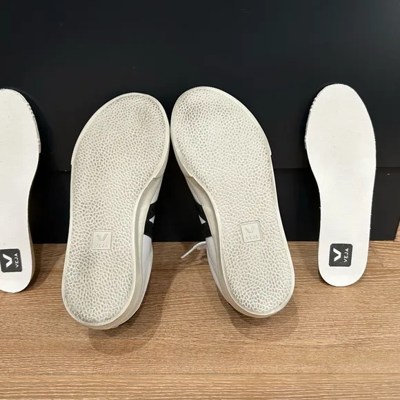 Veja Campos Bicolor women’s size 5
