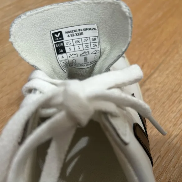 Veja Campos Bicolor women’s size 5