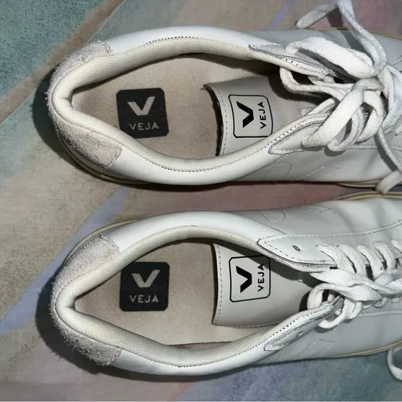 Veja Esplar Leather Sneaker Women’s Size 9 white shoes