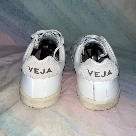 Veja Esplar Leather Sneaker Women’s Size 9 white shoes