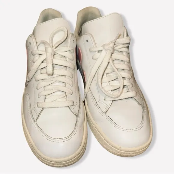 Veja Leather V-12 Lace-Up Sneakers in White with Pink Accents Size 37 Wo…