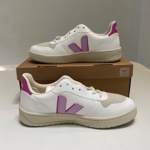 Veja V-10 CWL Sneaker White/Orchid/Ultraviolet 37EU/6US, 38EU/7US, 39EU/8US NIB