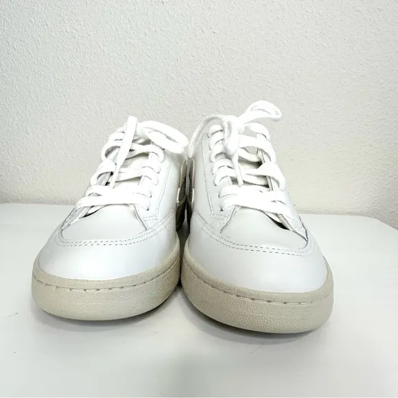 Veja V-12 Women’s Sneakers