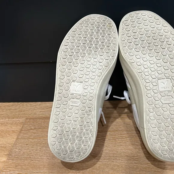 Veja Watta Bicolor women’s size 6