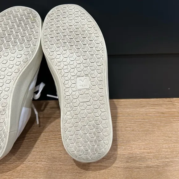 Veja Watta Bicolor women’s size 6